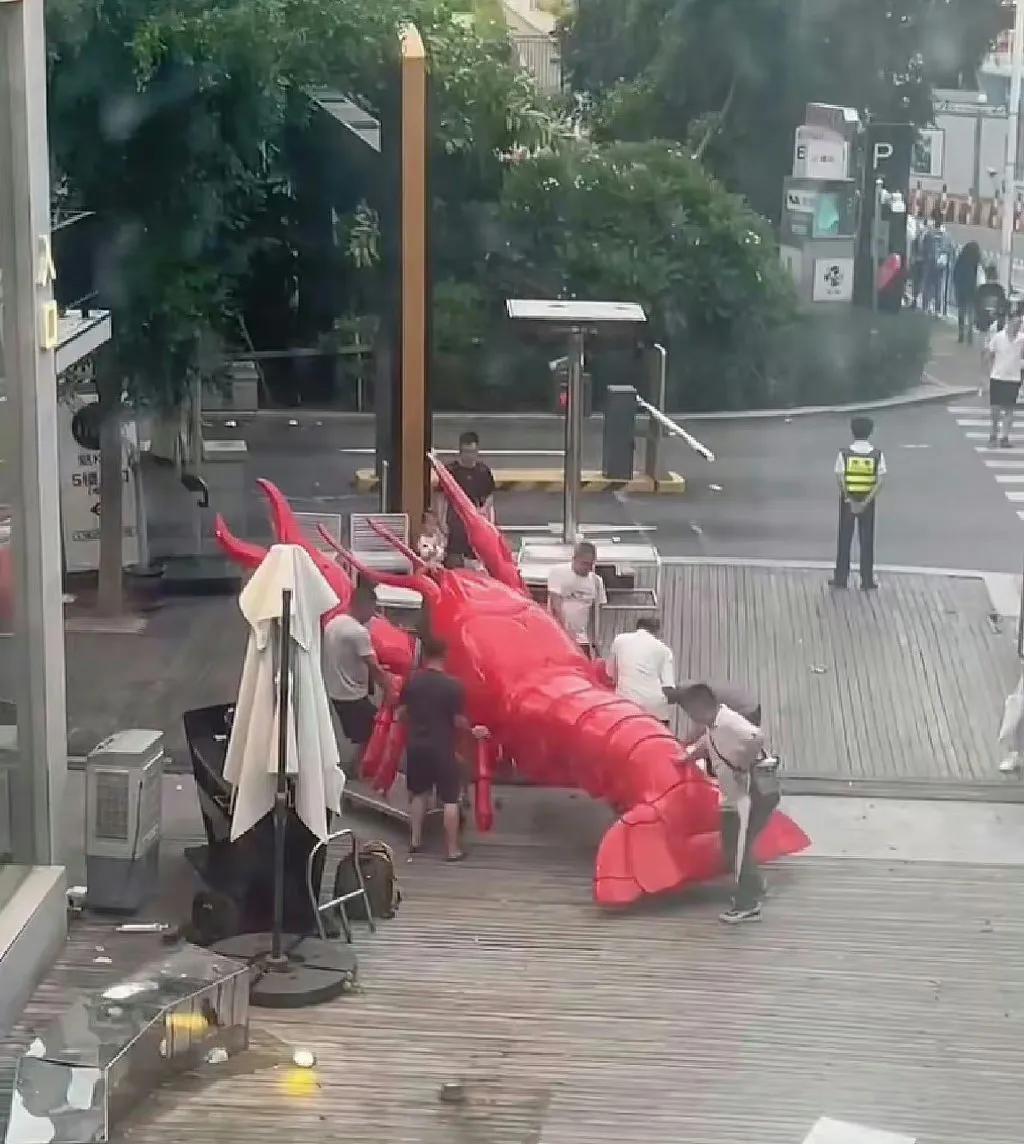 为了严防“杜苏芮”，看看厦门人有多拼？！只有想不到，没有做不到。[吐舌]