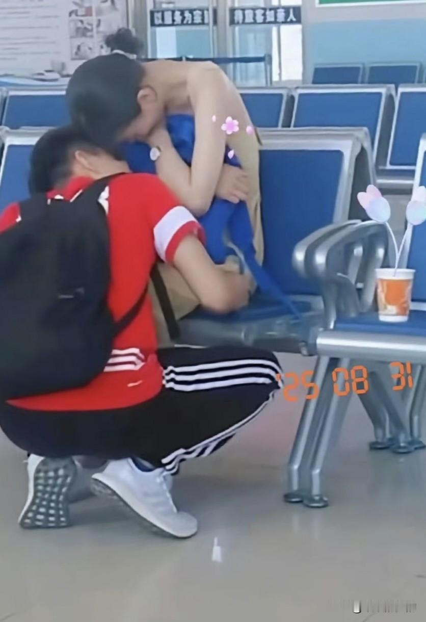 这是咋了
现在的小年轻啊
