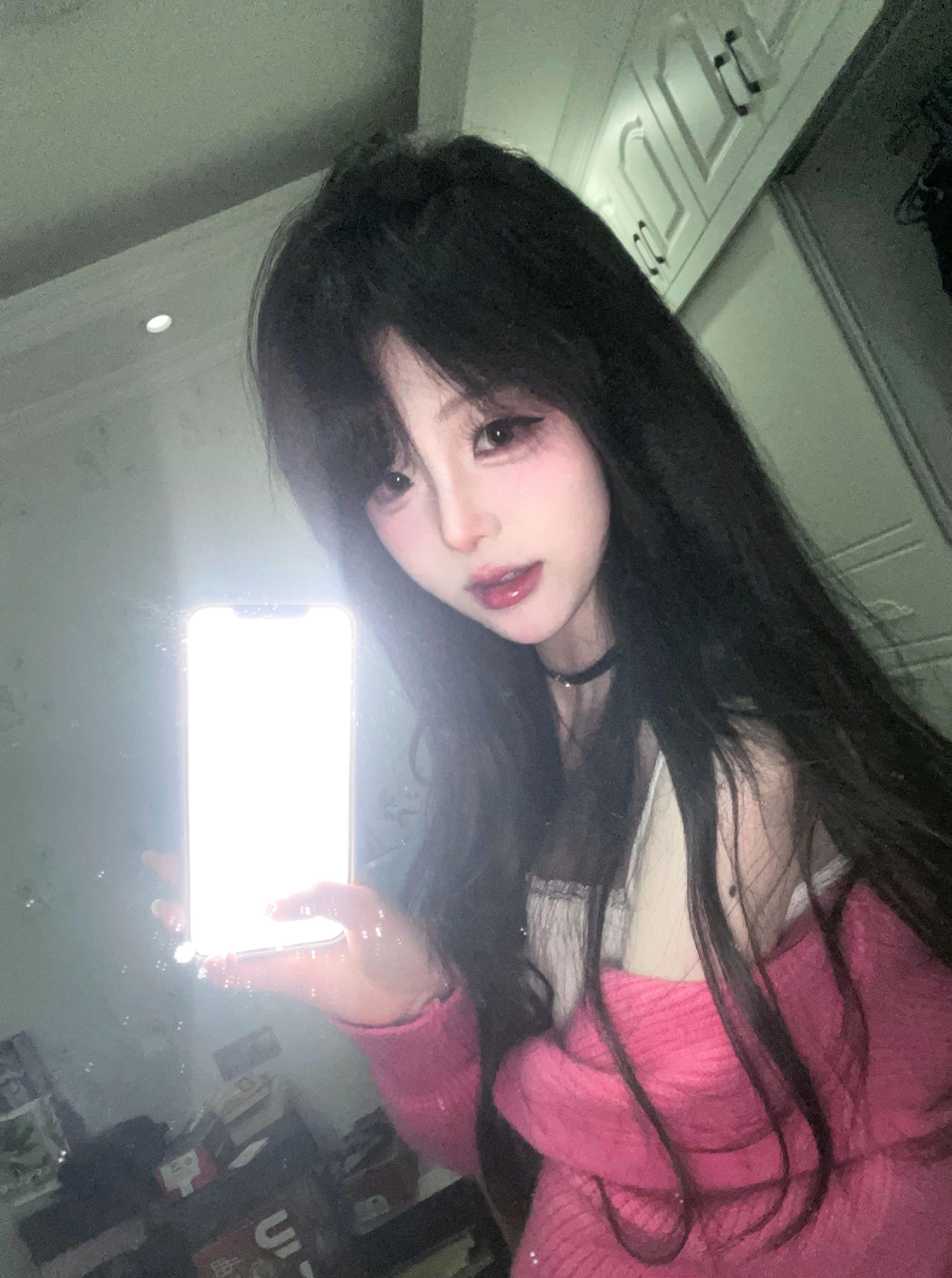 也许她会觉得年幼的我 让人感到有负担