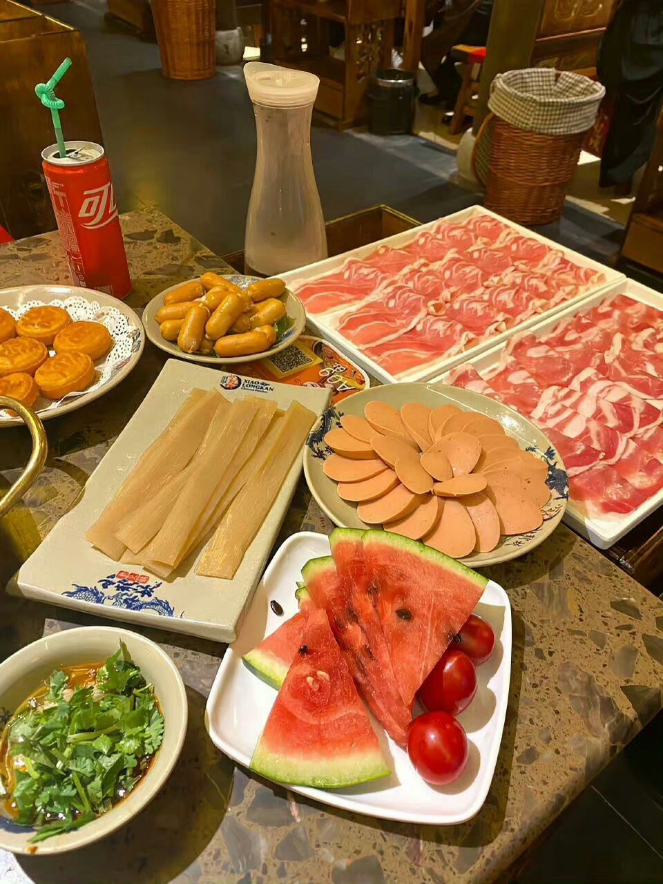 生活嘛，适合自己的就是最好的，不嫉妒，不攀比，不羡慕，不强求，认真做个普通人就好