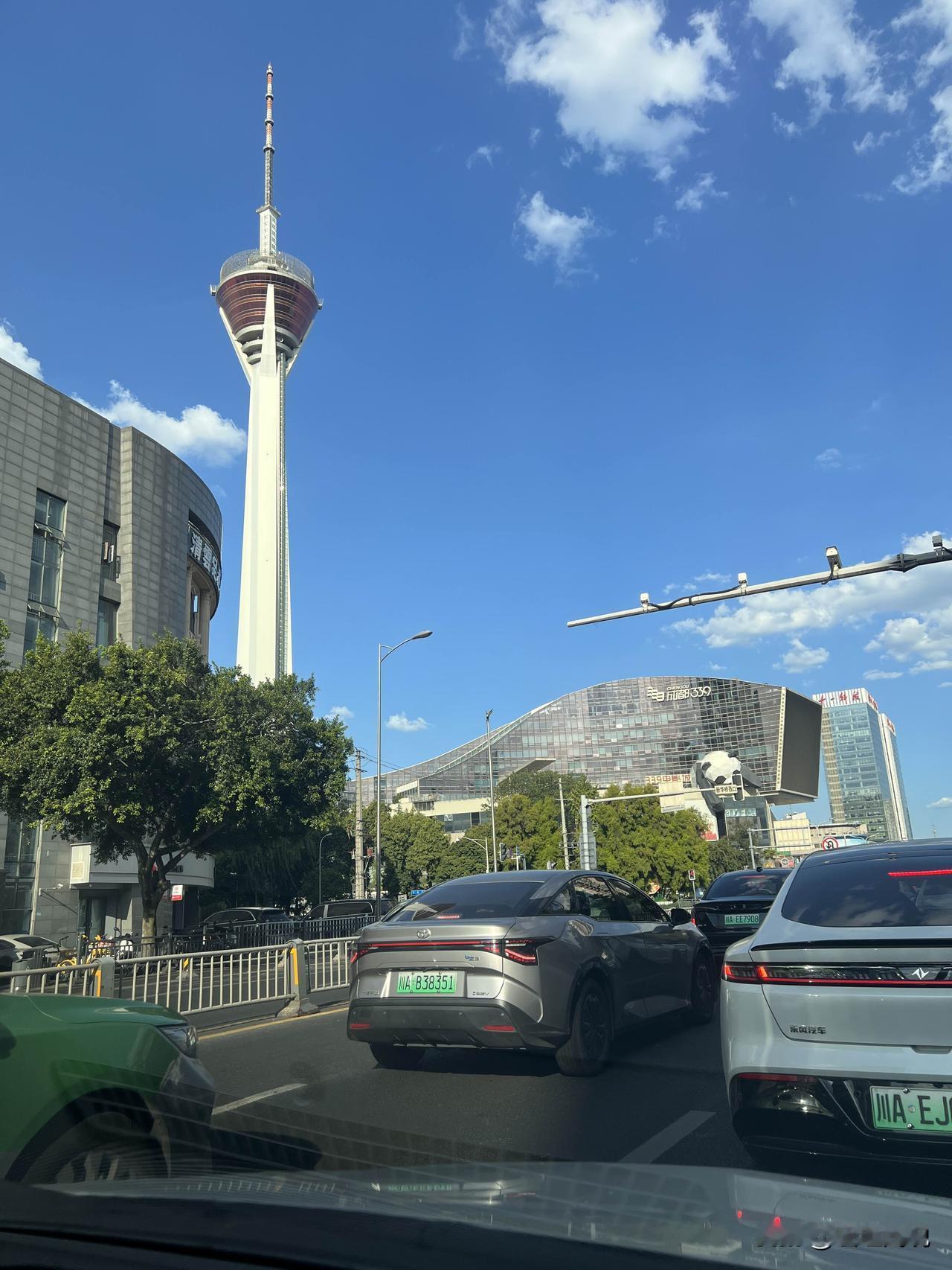 旅游 旅行 

成都市民真的是各个都高风亮节！

自己辛辛苦苦开车两个小时跑进山