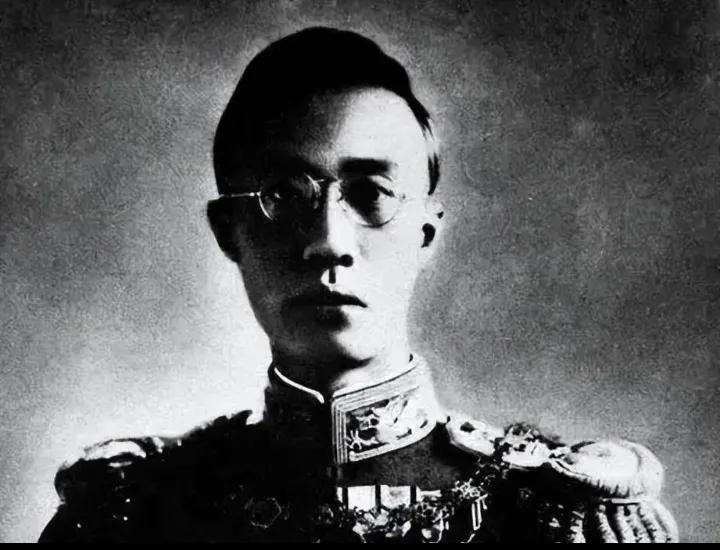 溥仪是清朝末代皇帝，也是伪满洲国最大的傀儡，为何新中国成立后，面对遣返回来的溥仪