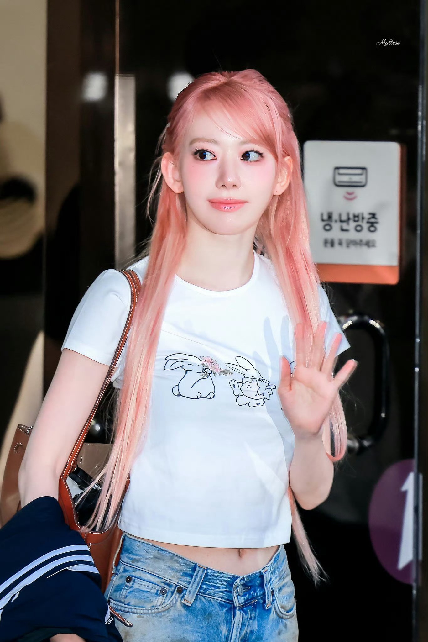 宮脇咲良  可是她的笑好甜宫脇咲良