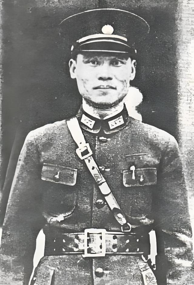 韩德勤是蒋介石的心腹爱将，又是反共先锋，被新四军俘虏后，陈毅原本想装不认识把他放