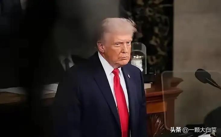 伊朗越打越勇：科威特美国海军基地所有基础设施被摧毁，大量美军伤亡；一艘美国运送弹