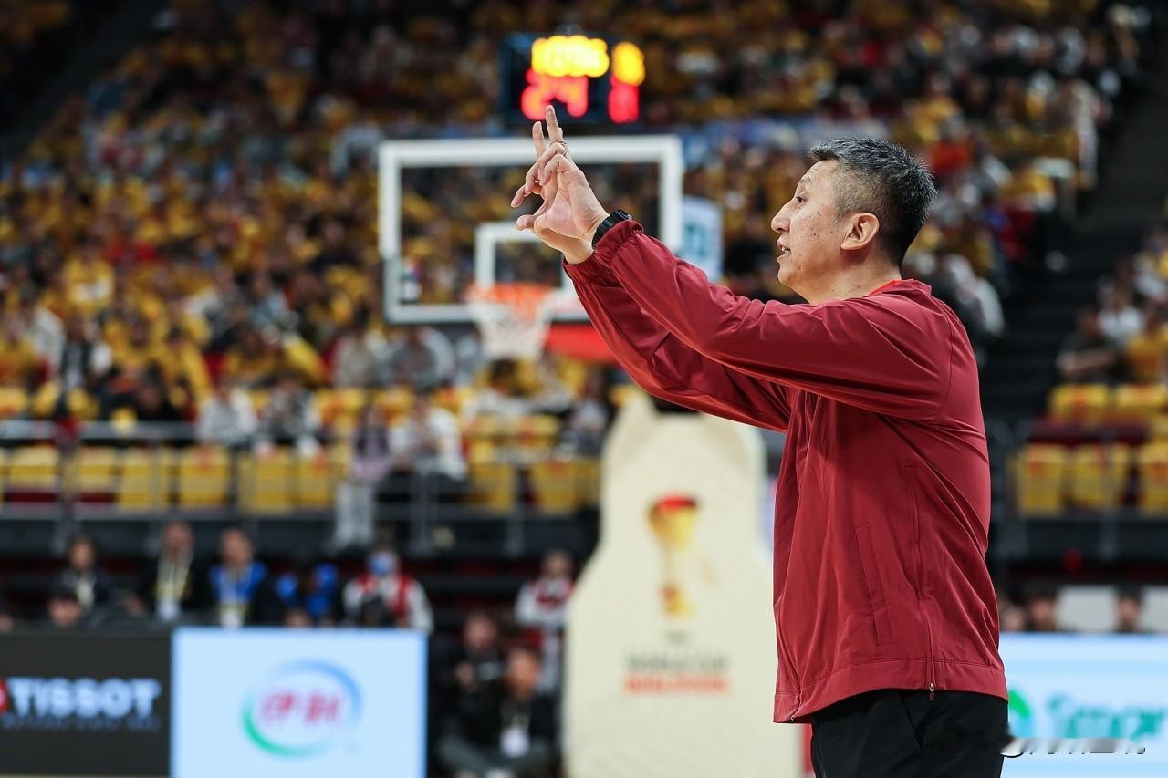 中国男篮暴跌8名排第11，创历史新低，郭士强有一定的责任！
FIBA更新了新一期