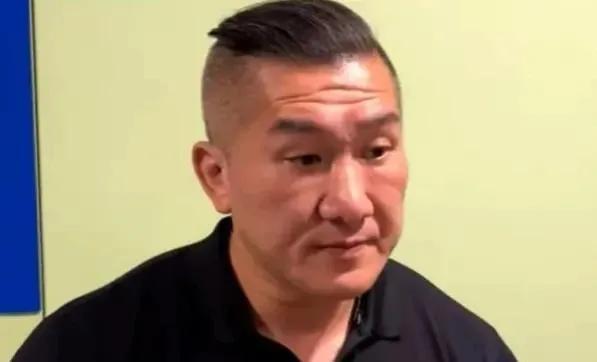 按照一些评论员的说法，两岸统一越拖代价越大，主要是指两个方面的原因，一是思想上的