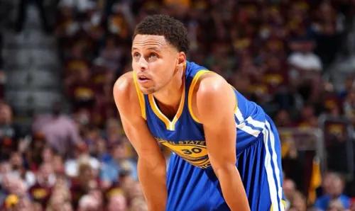 库里：生涯早期如何面对逆境很关键，人生并非一帆风顺
04月04日讯，实际上这一消