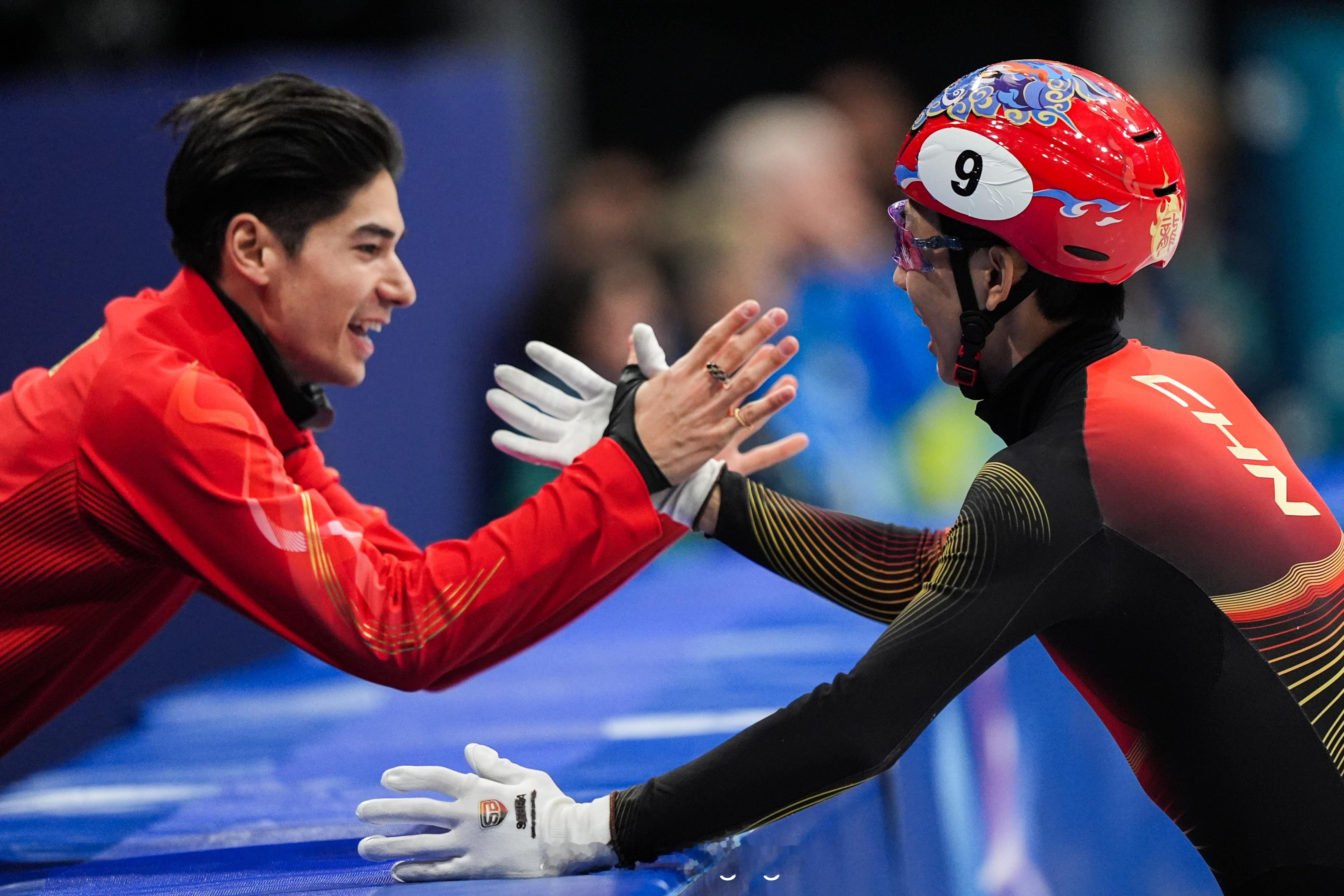 刘少昂对孙龙说滑得特别好 🤝 