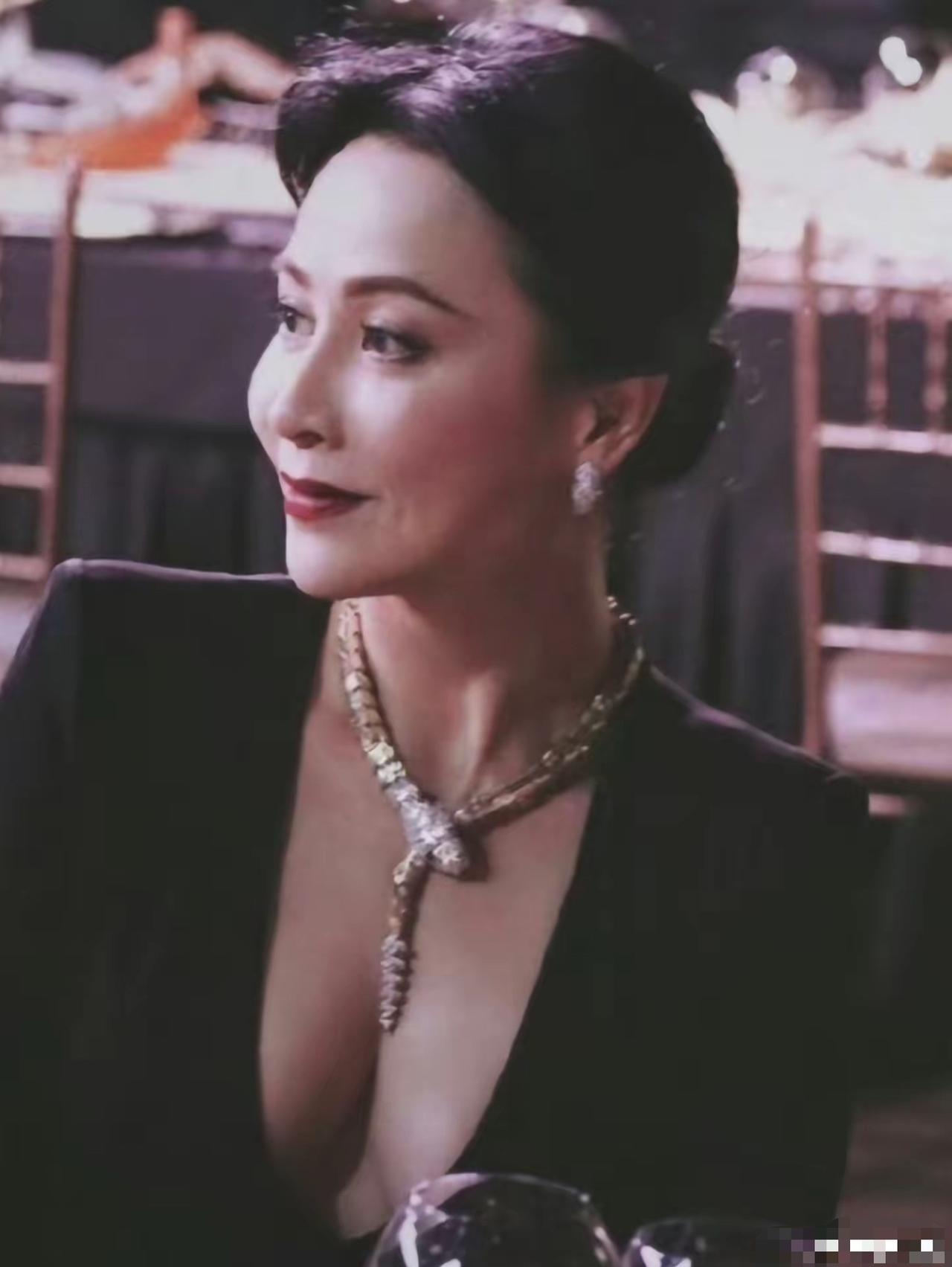 一觉醒来，
一个好消息，一个坏消息！
好消息：刘嘉玲发律师声明帮梁朝伟维权，要求