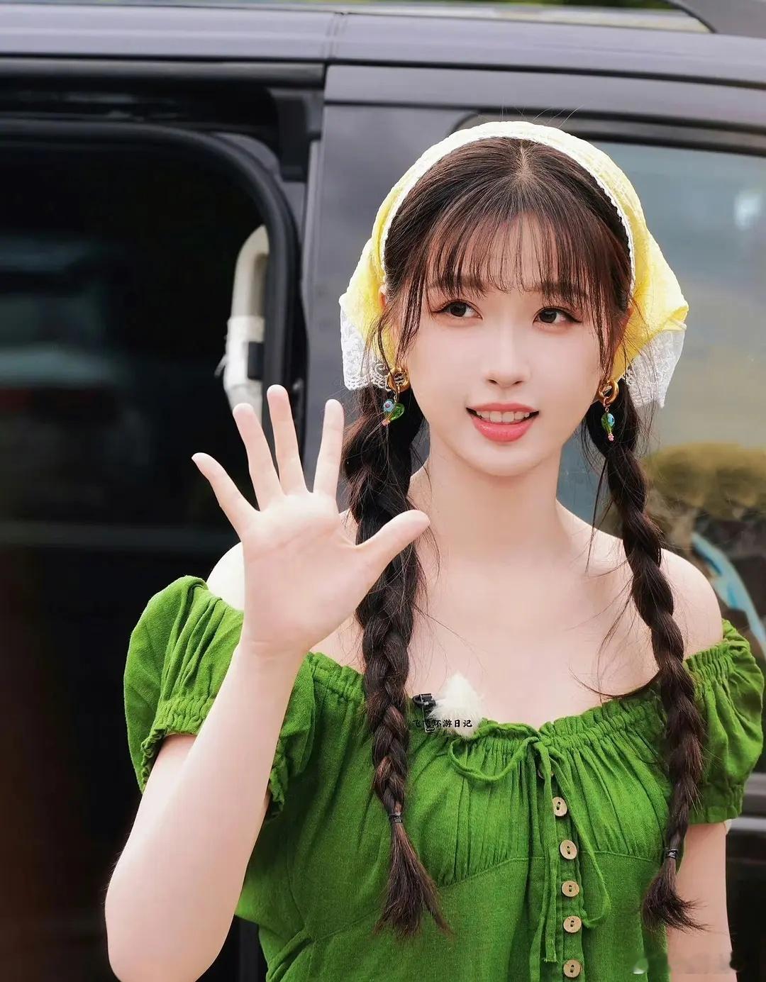 同款绿色森林风虞书欣赢了田曦薇啊，这正常吗 ​​​