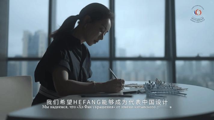 #中国原创设计在国产剧里崛起了# 《玫瑰的故事》中黄亦玫的耳饰真的大出圈，搜了一