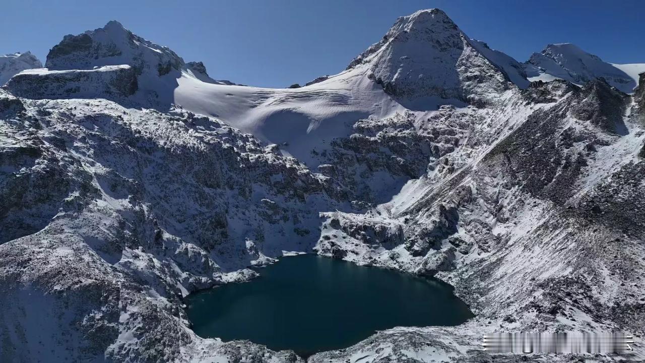 雪山盐湖，大美西藏