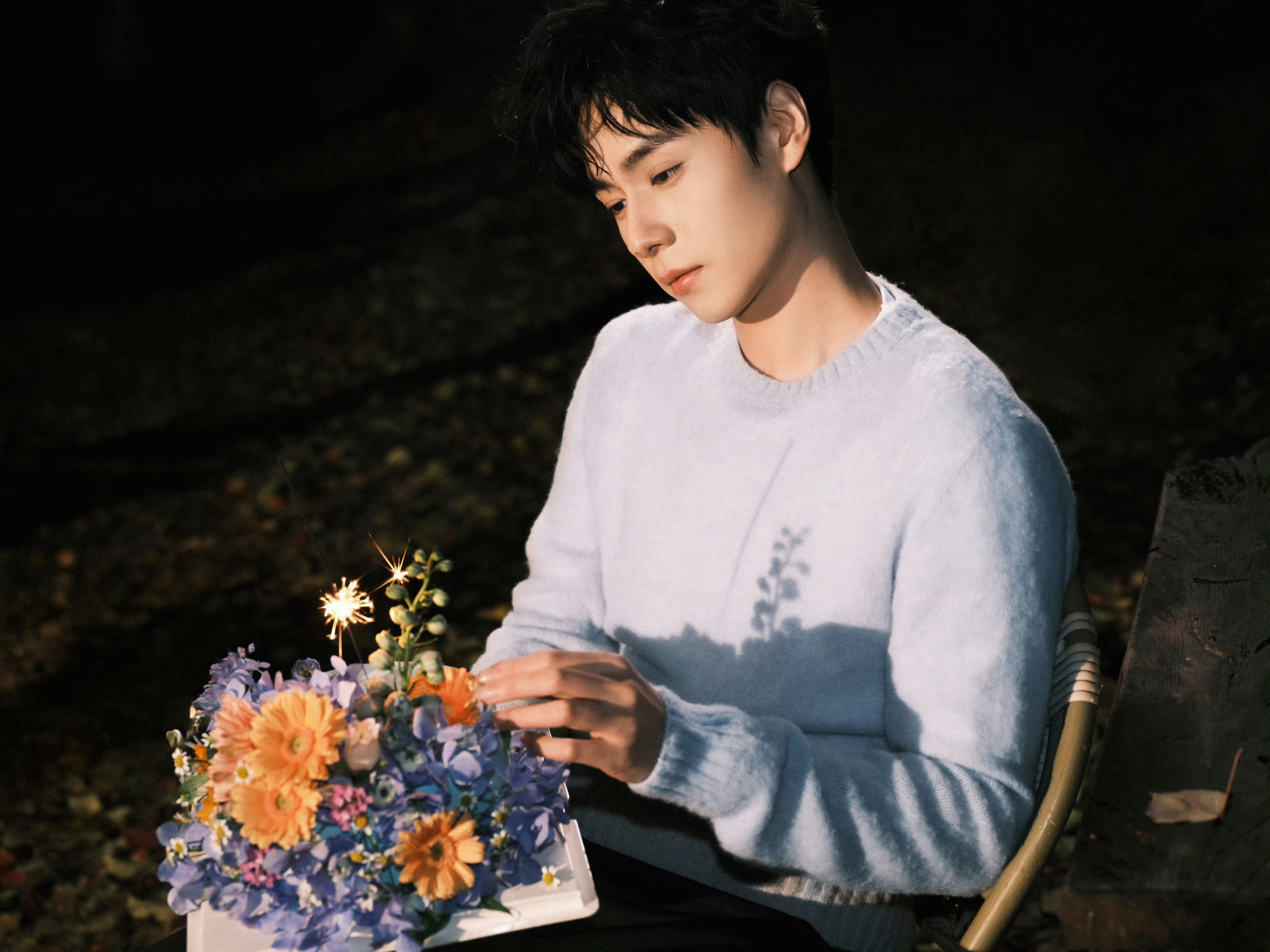 胡一天 胡一天 天才女友 胡一天江逾白 "我喜欢你的歌声，喜欢你的才华，更喜欢你