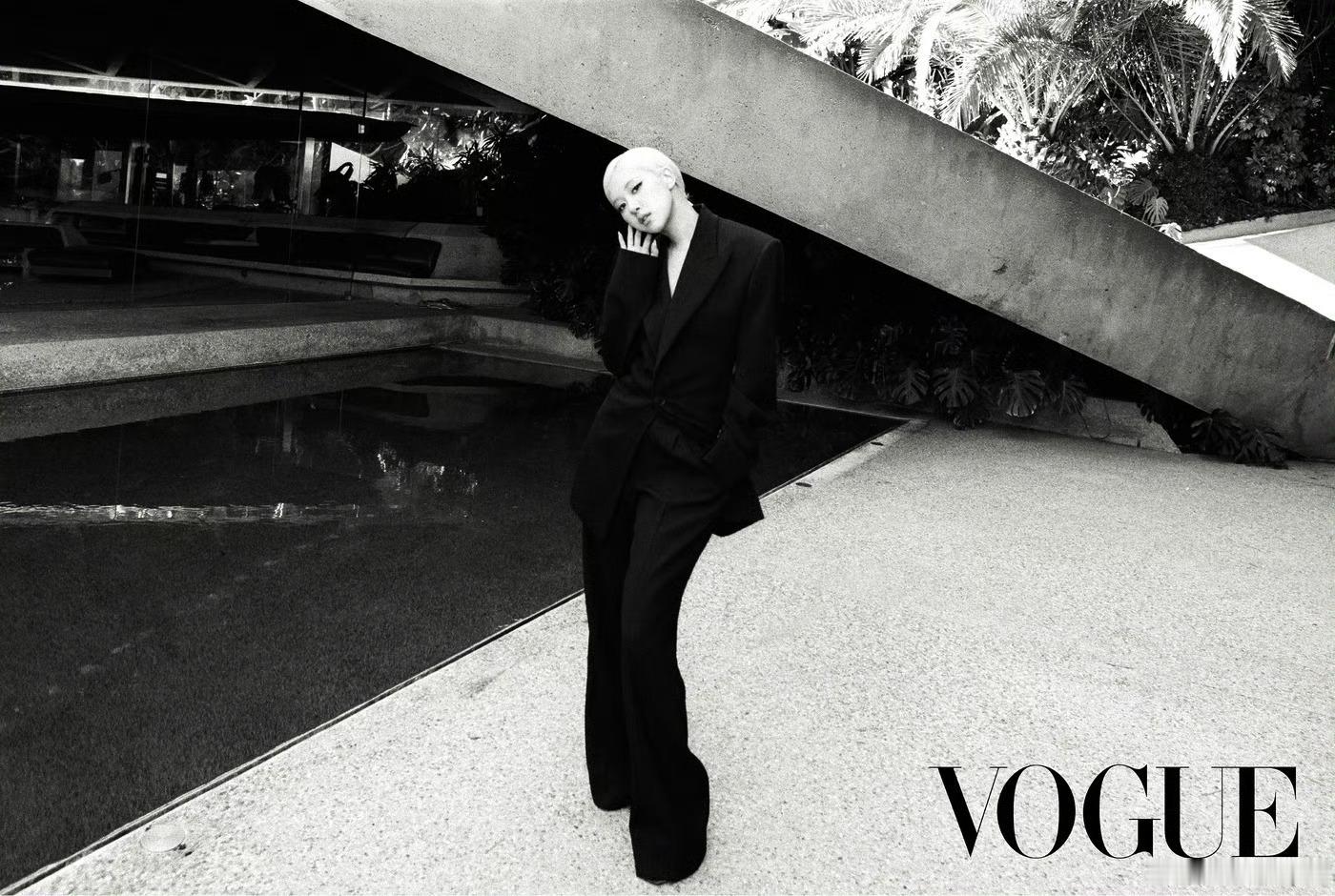 ROSÉ 朴彩英 x Saint Laurent｜VOGUE KOREA Jul