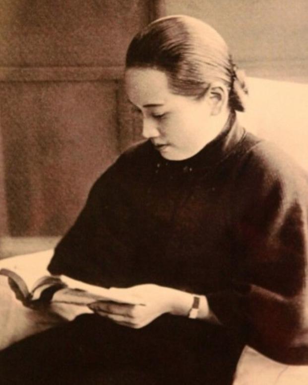 1969 年春天，宋庆龄收到 60 万美元汇款，是弟弟死后分给她的遗产。可短短两