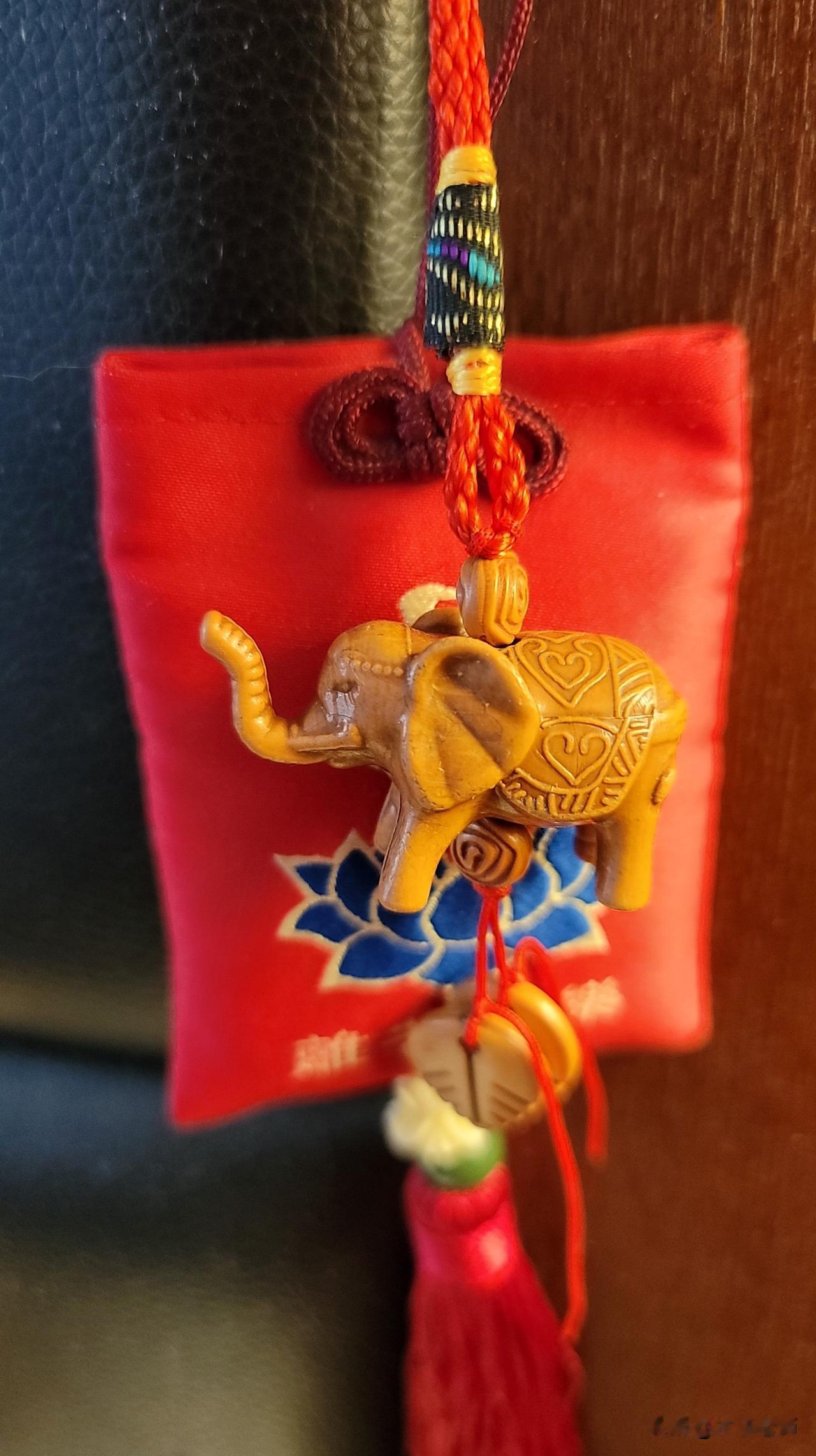 男女之间最为珍贵的，绝非浅薄的肌肤之亲，而是灵魂情话碰撞出的惊天共振！真正的幸福