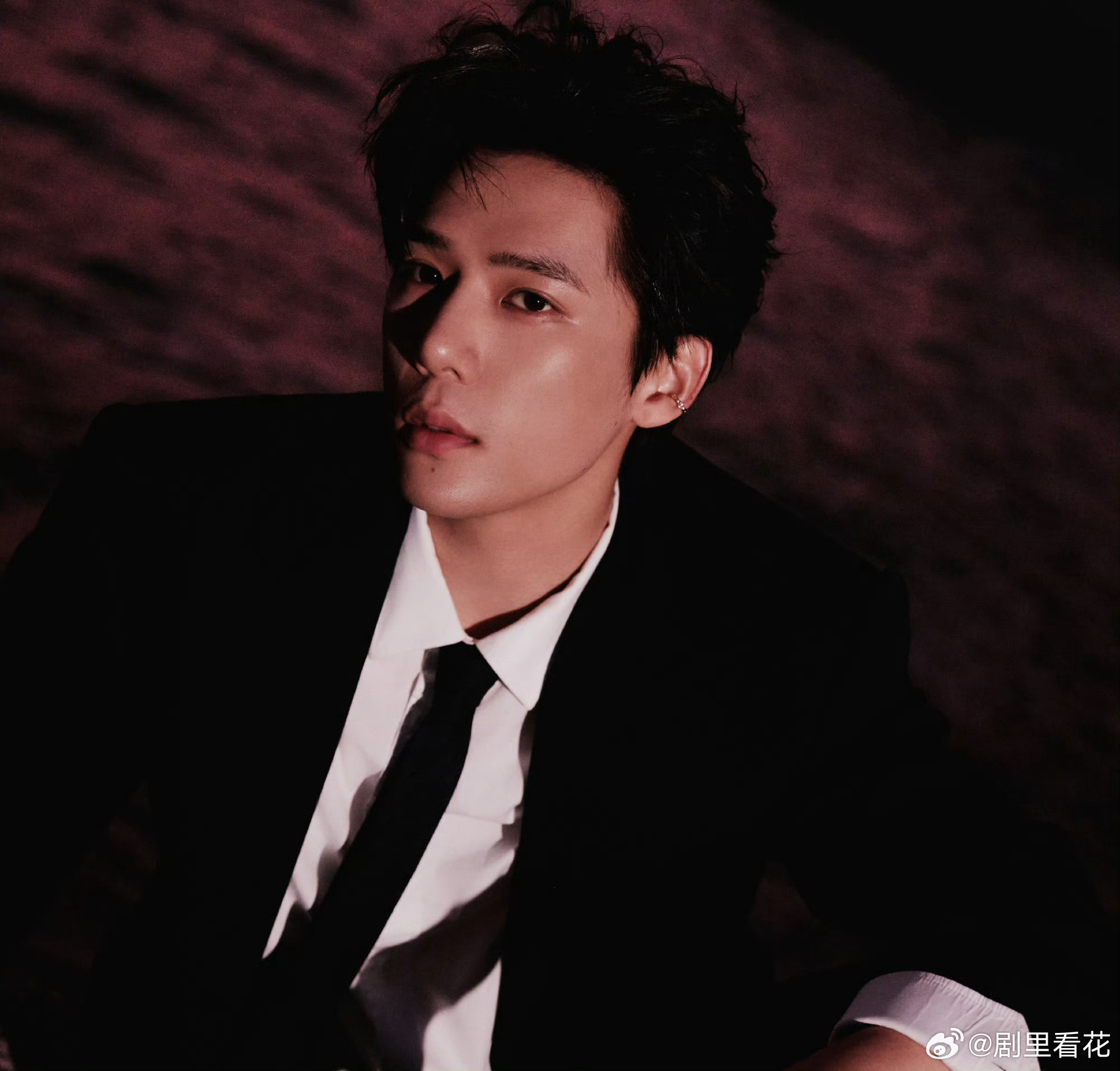 王安宇顶奢官宣待遇王安宇国内首位男大使的含金量 王安宇成CELINE国内首位男大