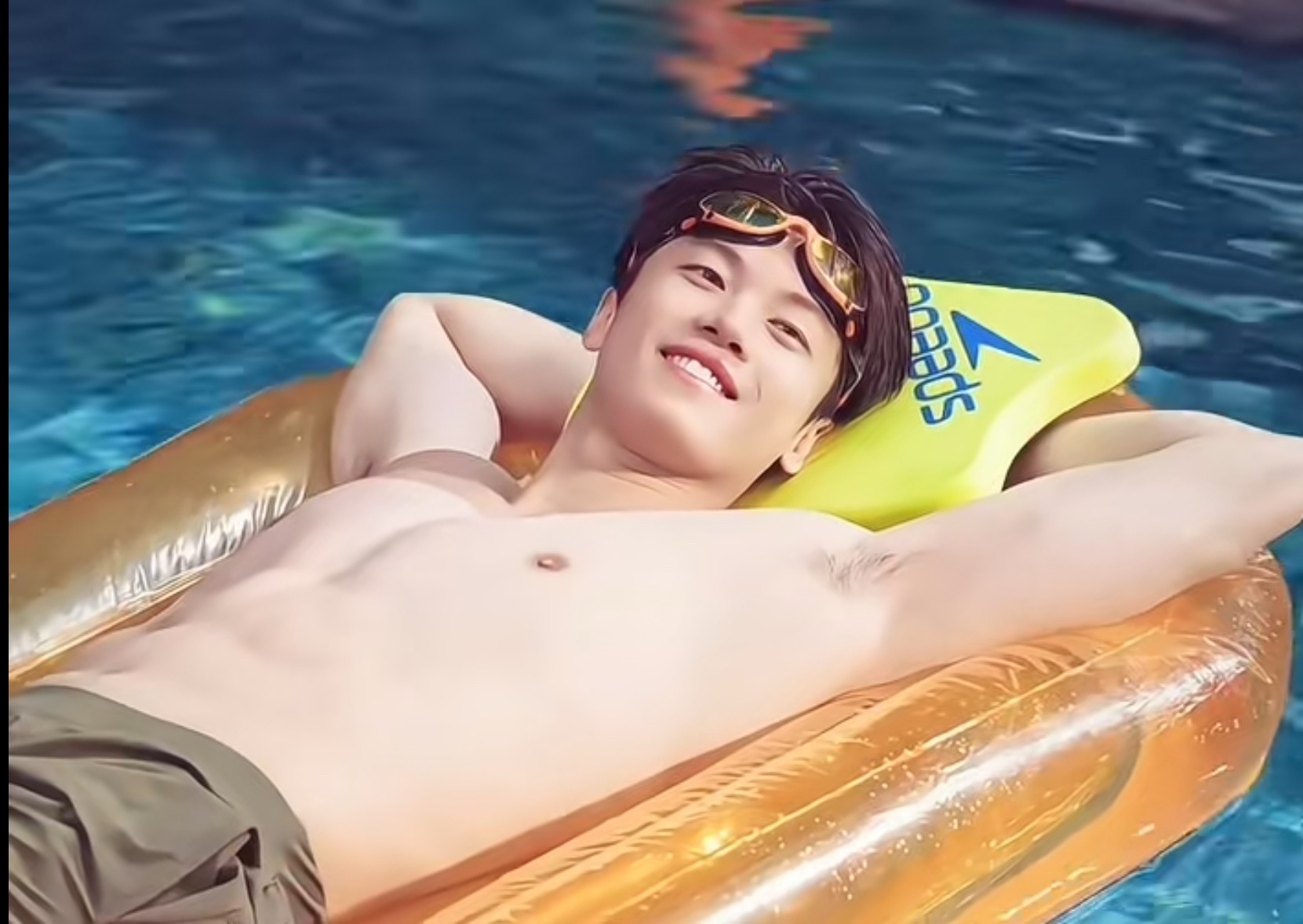 现在看一幕完完全全是在邀请 