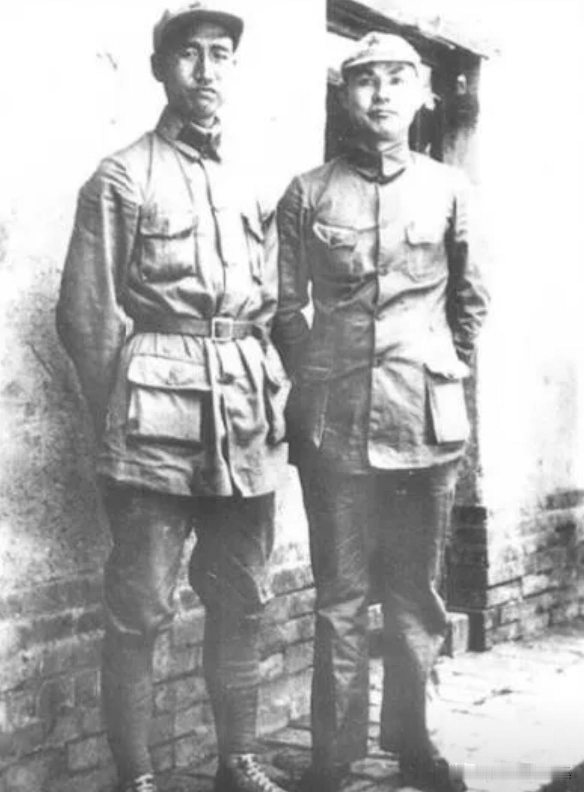 1937年5月，西路军历经惨烈战斗失败后，总指挥徐向前辗转跋涉，九死一生终于回到