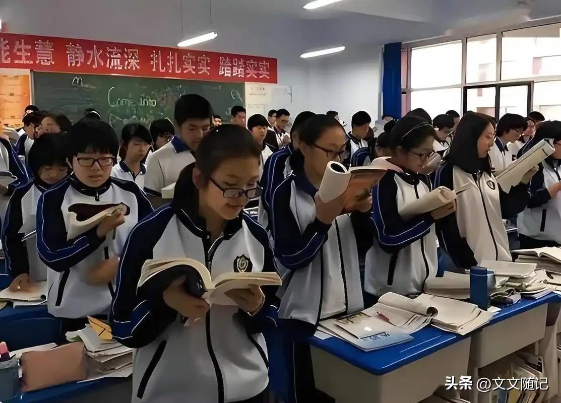 衡水中学是怎么跌落神坛的？说实话，以前一提衡中，那就是升学神话。
2019年，2
