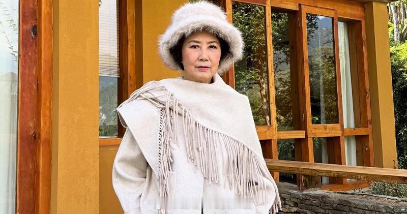 明报：汪明荃获颁