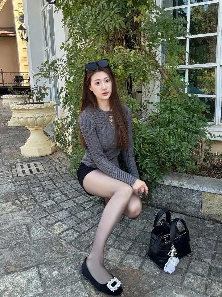 我们工作室的形象代言人，穿搭挺接地气的！