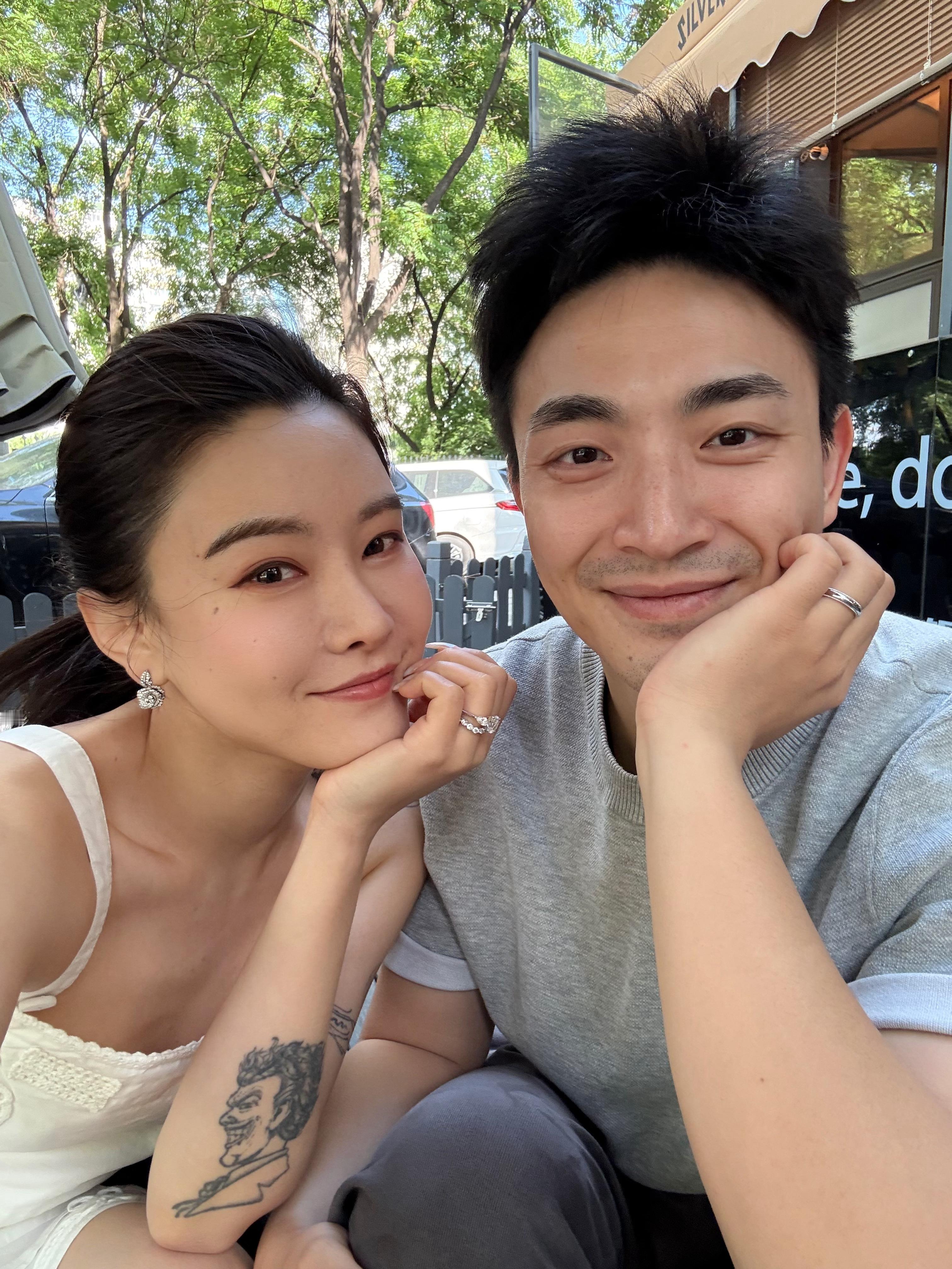 订的戒指做好啦💍💍🪽忙完这次上新又要开始忙结婚晚宴了😌 ​​​