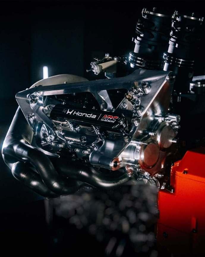 本田发布了2026赛季动力单元，命名为“RA626H”。新赛季本田将作为阿斯顿马