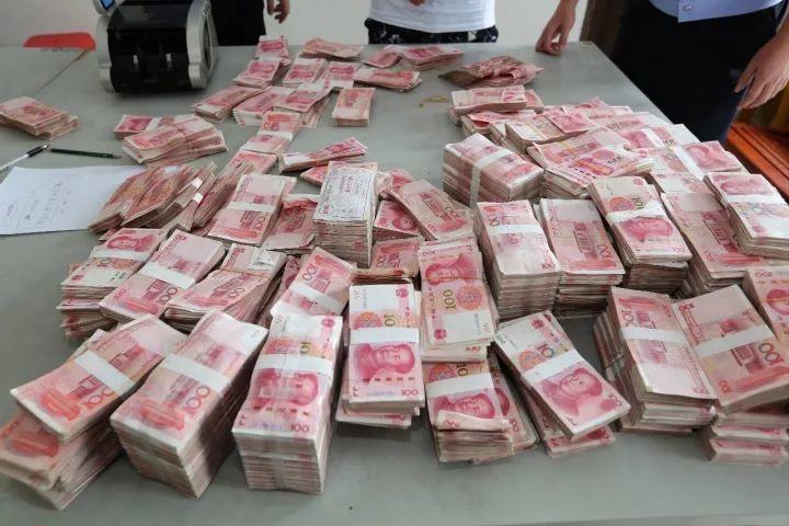 挂彩票、招兼职，洗钱套路为何越来越隐蔽，反洗钱与公众防范指南。

很多人可能会觉