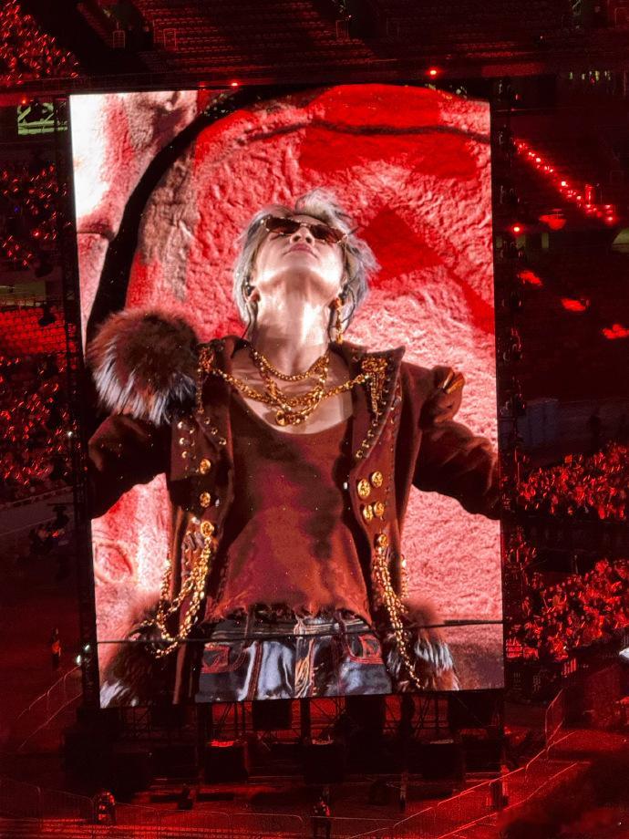 薛之谦太原无人机薛之谦太原演唱会无人机太原场的无人机秀我能吹一辈子！当光点组成老