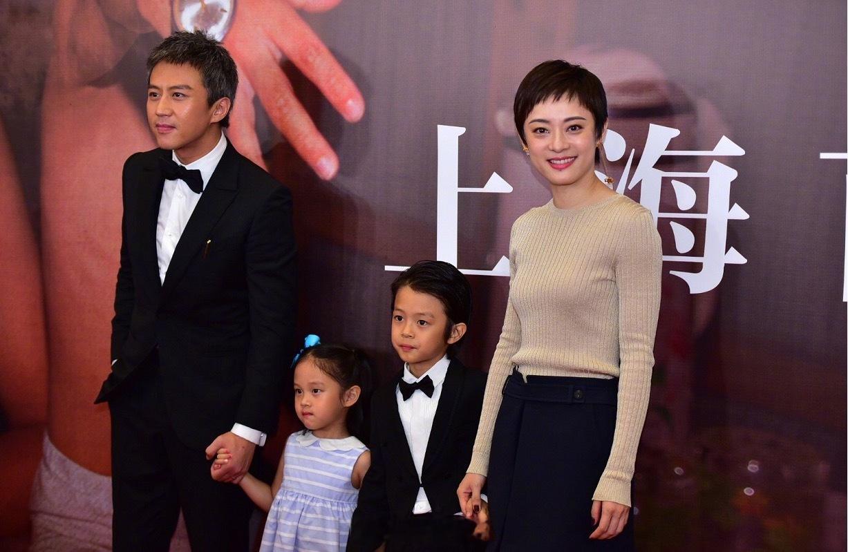 #孙俪一家 儿子像妈女儿像爸#好神奇啊，儿子等等和妈妈孙俪80%像，小花妹妹和邓