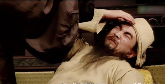 曹操的“头疼病”，绝不是人们猜测的脑瘤、脑积水，也不是什么偏头疼，而是现代人患的