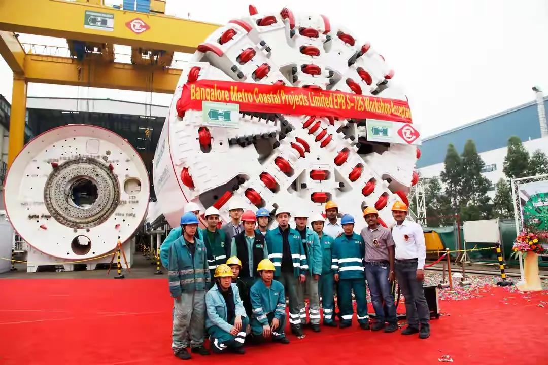 几天前，印度花大力气建的孟买—艾哈迈达巴德高铁施工所需的关键设备——两台盾构机，