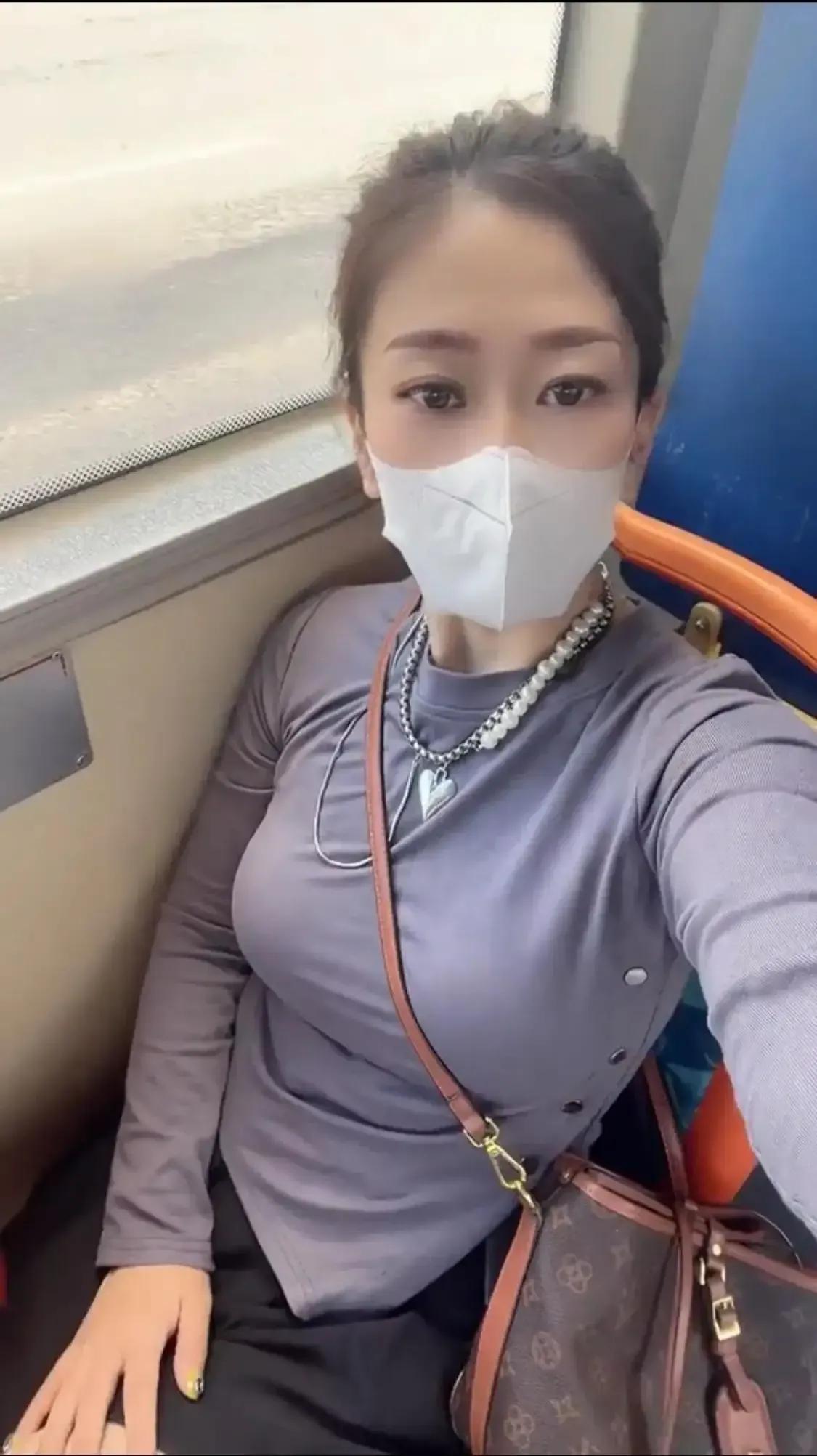 生活80%的痛苦来自于上班，可如果不上班，就会有100%的痛苦来自于没钱。
由此