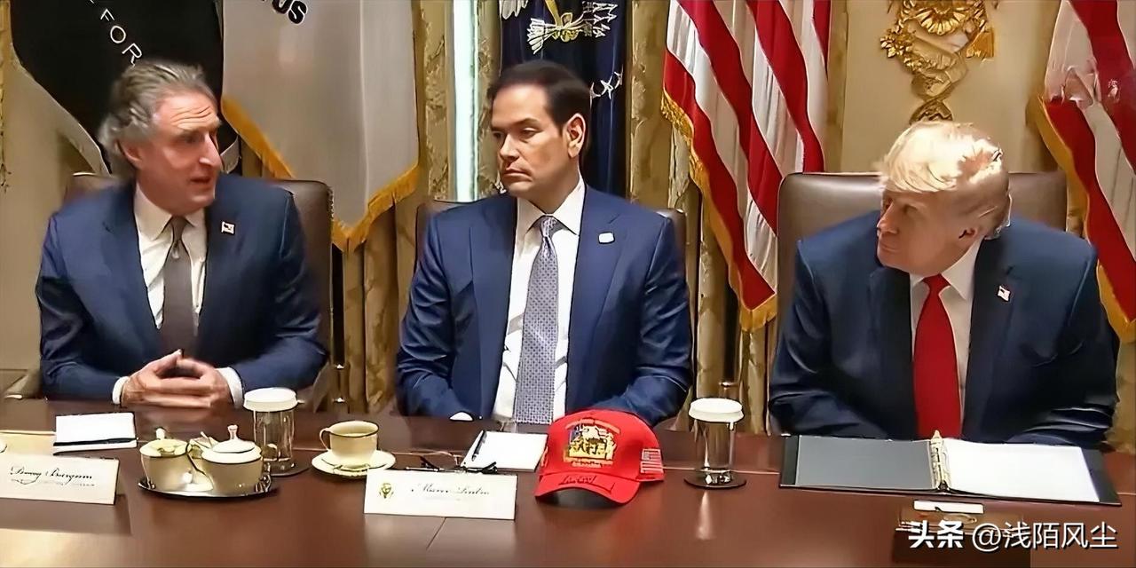 特朗普在内阁会议上宣称，美国目前石油产量是俄罗斯和沙特加起来的2倍，因此“不需要