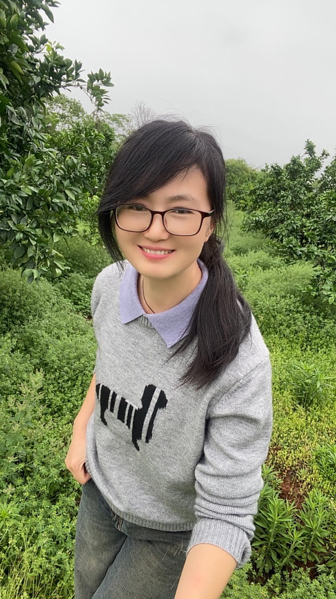 “你要允许自己脸上有皱纹，头上有白发，时间不会放过任何一个人，当然也包括自己。接