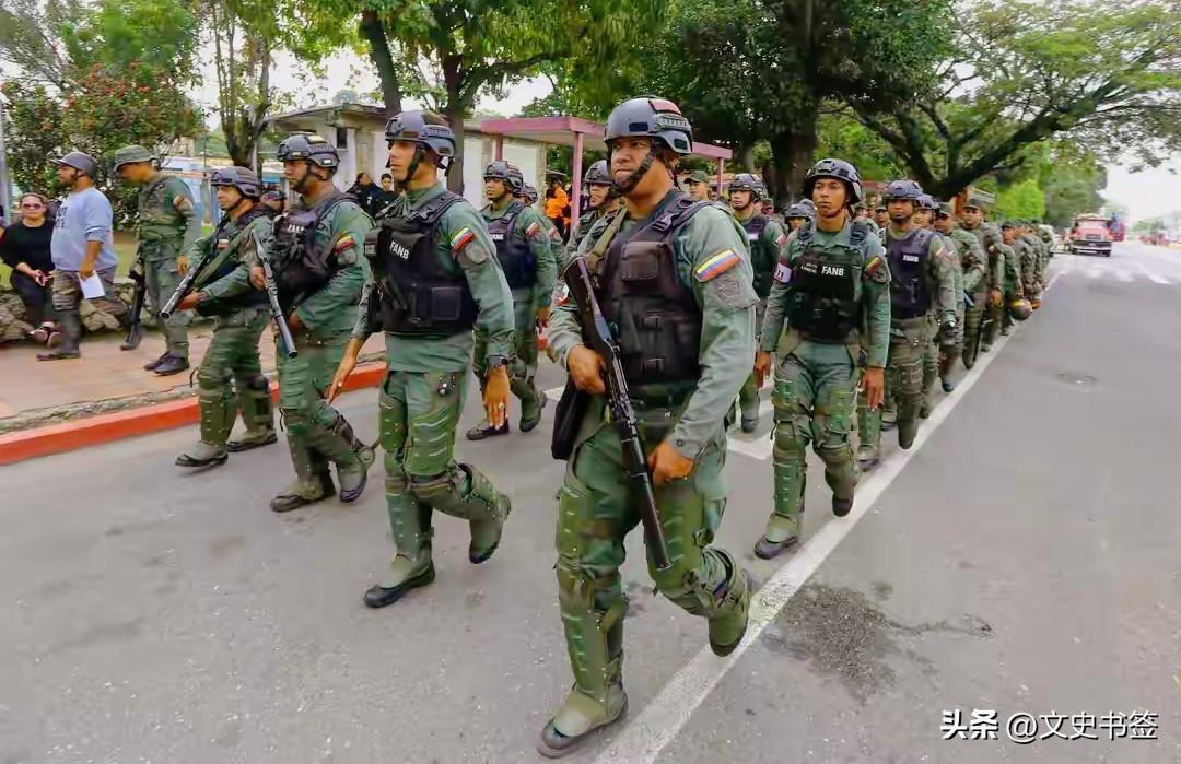 特朗普打着禁毒旗号实则另有图谋：秘密下令打击24个贩毒集团。
 
最新消息显示，