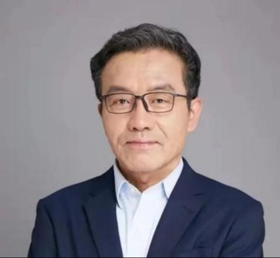 复旦大学教授王德峰，撕开了中国社会当下最大的遮羞布，振聋发聩！他说：“今日之中国