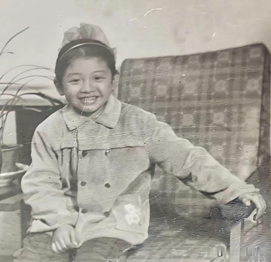 各位走个面啊！
你能猜出一个小朋友是谁吗？