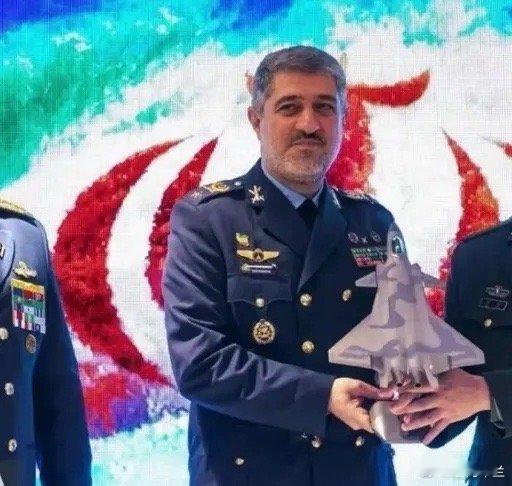 刚刚，伊朗没让老美失望外强中干的牌子直接贴脸在上，果然，飞机模型没起到作用。下一