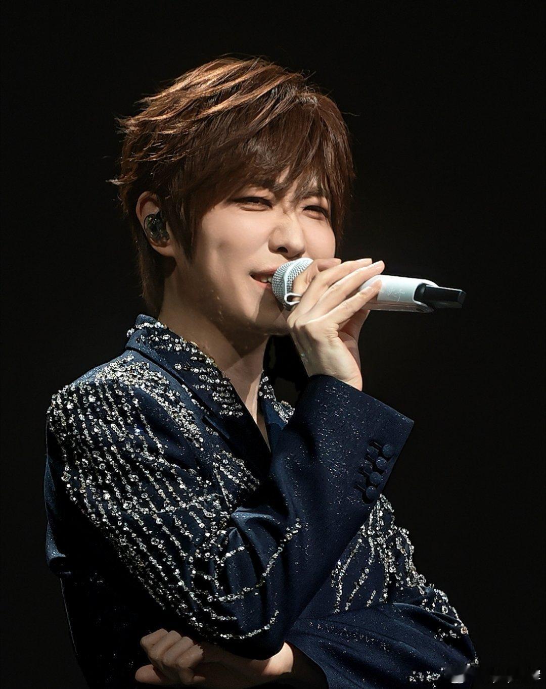 徐良不仅有曲库还有题库徐良题库又更新了 去徐良演唱会得带脑子！最新题库里从歌词到
