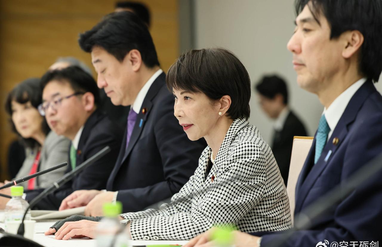 高市早苗回不回应已经不重要了，日本这个国家历史上从来没认过错，都是直接一错到底，