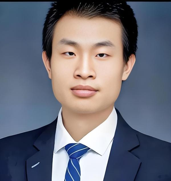 34岁的北大天才韦东奕，他的社交账号上出现了一个有趣的反差。

2026年6月5