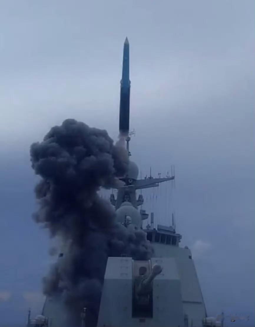 中国发射我也发射！我国公布052D发射鹰击20后，日本也公布首次发射战斧
7月2