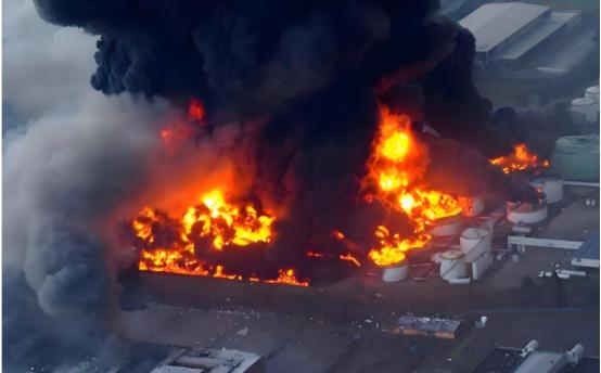 乌克兰彻底失去理智，袭击土耳其专属经济区的油轮，炸毁美企资产。
 
最近乌克兰干