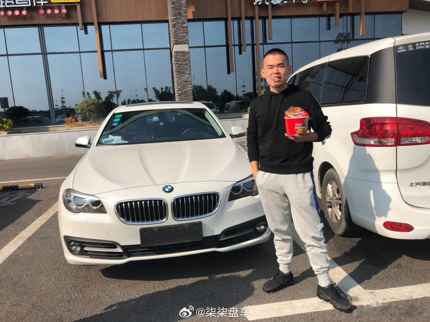 做二手车第8个年头了时光渐渐抹去了年少轻狂，岁月沉淀了冷暖自知做一行 爱一行 钻