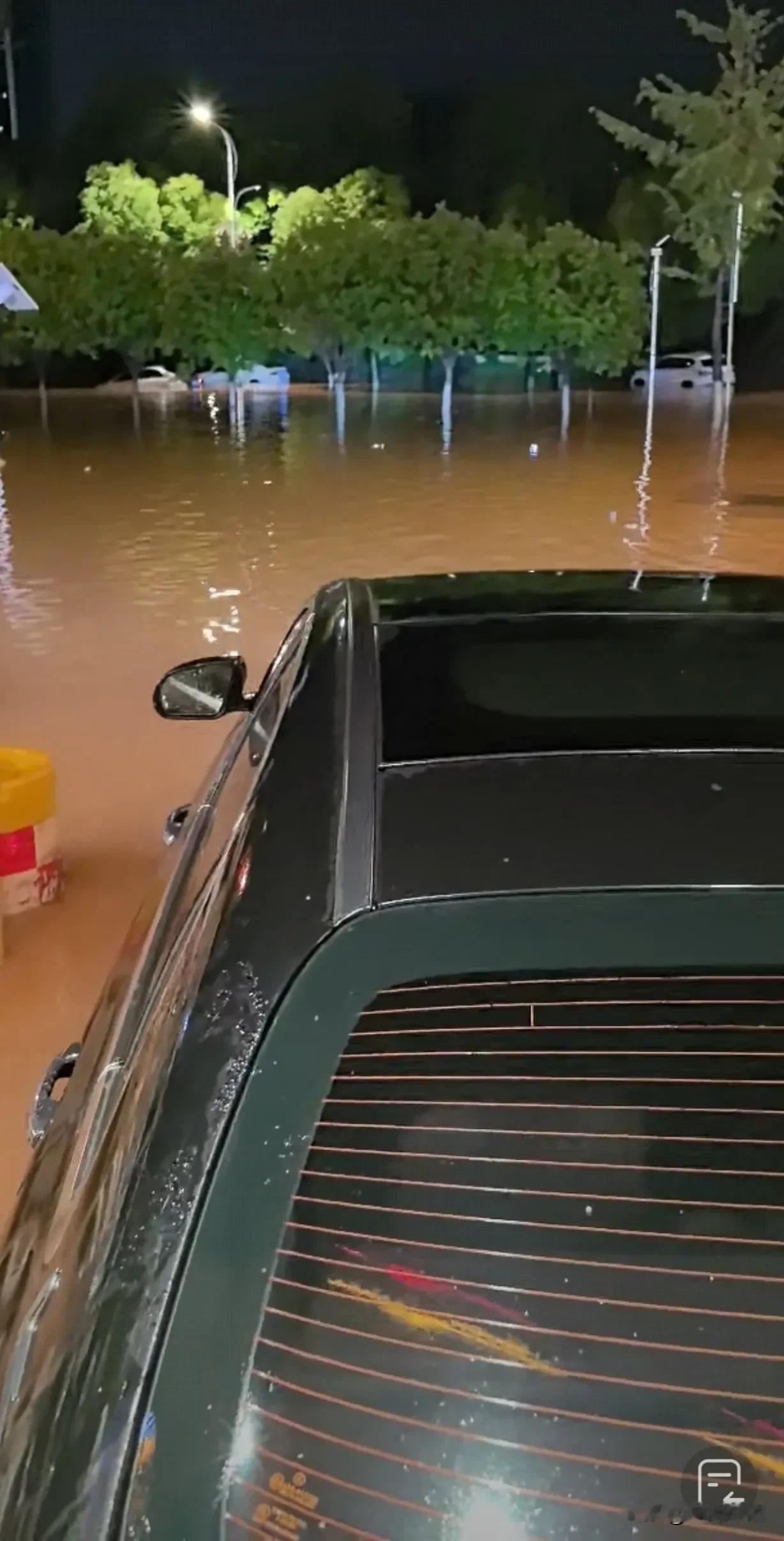 长沙的一场暴雨暴露出来了哪些问题？
含浦这边一下暴雨很多小区的业主心里估计就会发