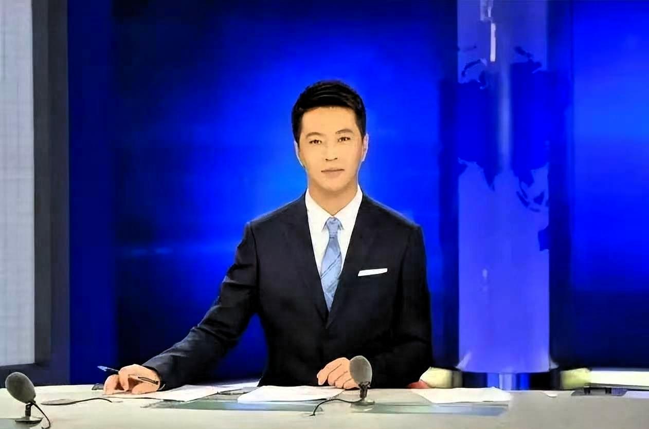 央视主持人顾国宁离世：从确诊到去世仅15天
 
熟悉他的观众都知道，顾国宁外形端