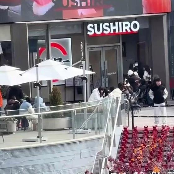 进入中国市场多年的寿司郎，如今摇身一变成为“网红餐厅”，热度居高不下。多地门店人